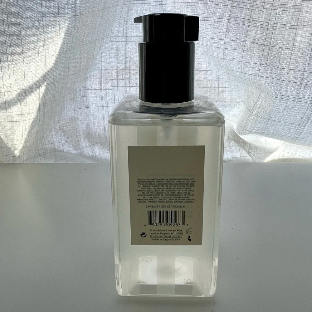 Jo Malone London English Pear & Freesia Body & Hand Wash Gel Moussant - Picture 3 of 3